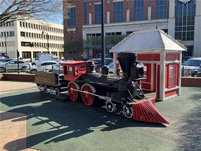 Foto del edificio - 316 Kennesaw Ave NW