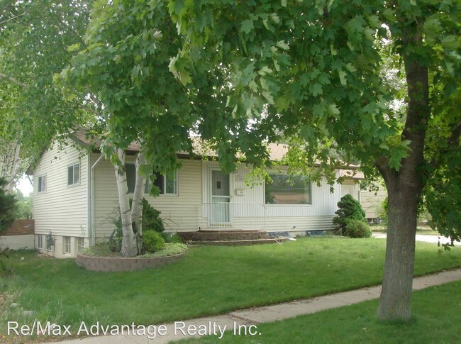 Building Photo - 1309 Bennett Ave