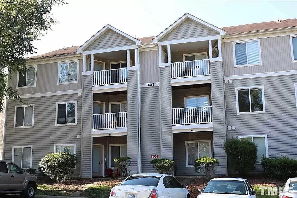 Foto principal - Room in Apartment on Crab Orchard Dr