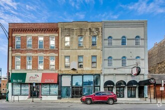 Building Photo - 1376 W Grand Ave