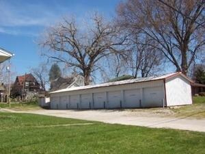  - 413 S 2nd St