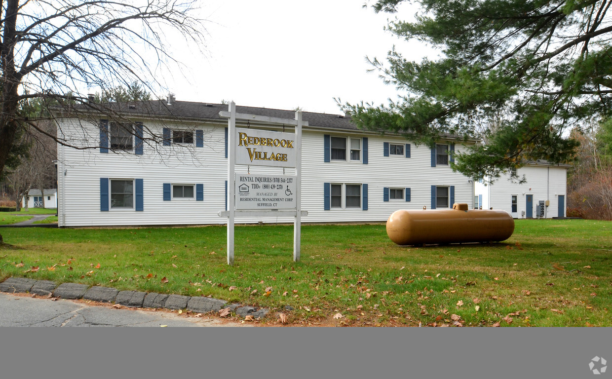 Building Photo - Redbrook Village