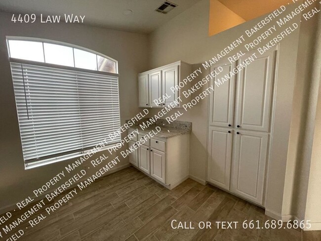 Foto del edificio - 4409 Law Way - Zero Deposit, Ask us How!