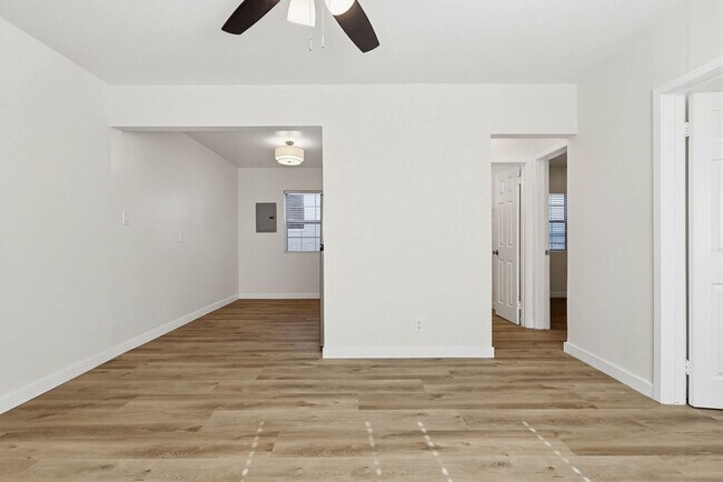 Foto del edificio - 2425 S Ridgeley Dr