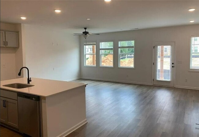 Building Photo - 3136 Marbella Cir