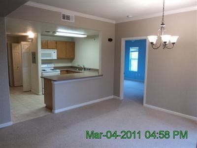 Building Photo - 10001 Woodcreek Oaks Blvd