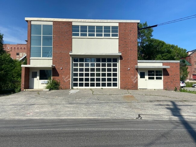 Building Photo - 188 Lincoln St