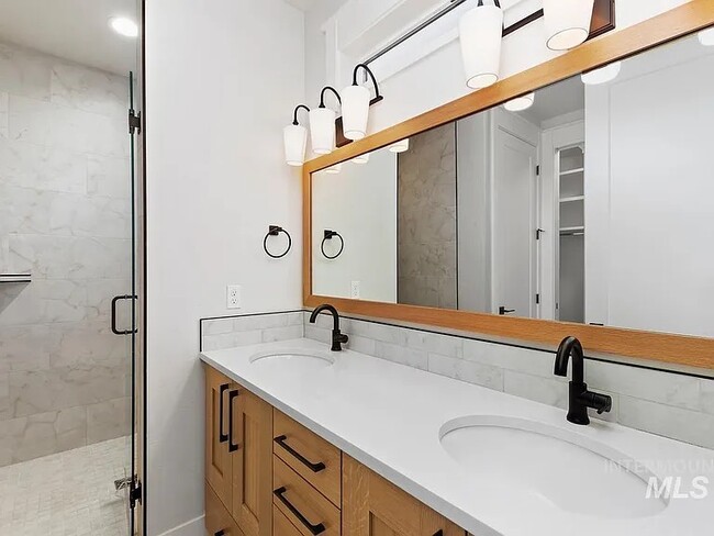 Foto del edificio - 3220 S Sedgebrook Ln