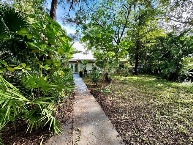 Foto del edificio - 3801 SW 31st Dr