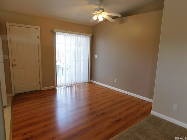 Building Photo - 817 Woodhaven Dr