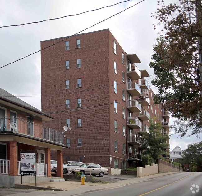 99 Church St, St Catharines, ON L2R 3E1 Apartments 99 Church St St