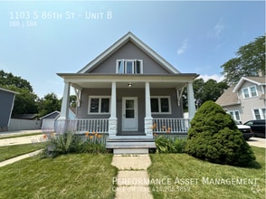Building Photo - 1103 S 86th St