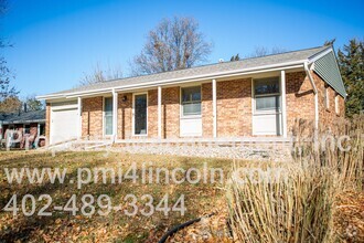 Building Photo - 8030 N Hazelwood Dr