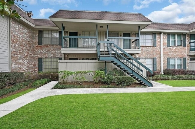 Foto del edificio - 845 Augusta Dr