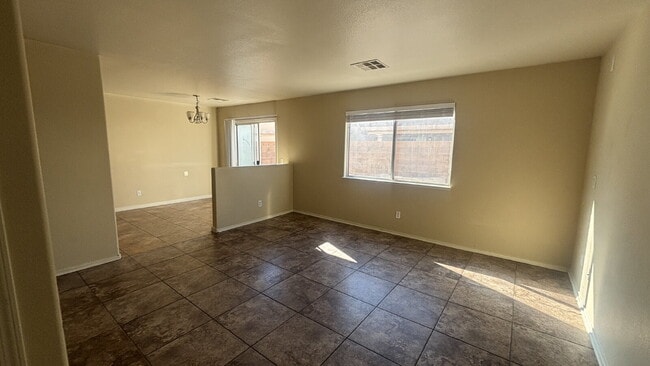 Foto del edificio - Move in Ready 3 bedroom 2.5 Bath Townhome