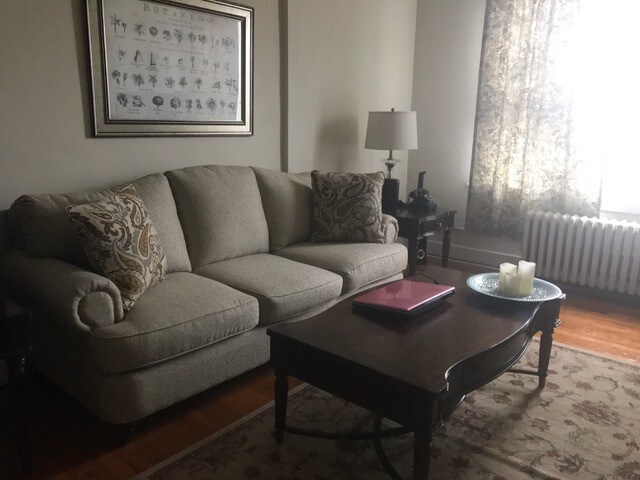 Livingroom - 1706 Park St