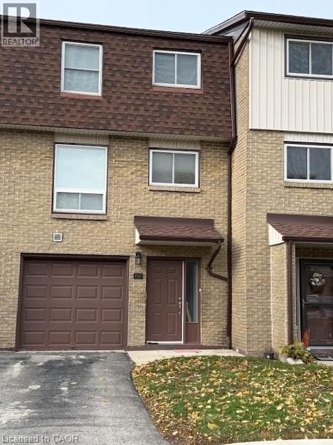 Building Photo - 1115 Paramount Dr