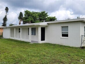 Building Photo - 2027 Maravilla Cir