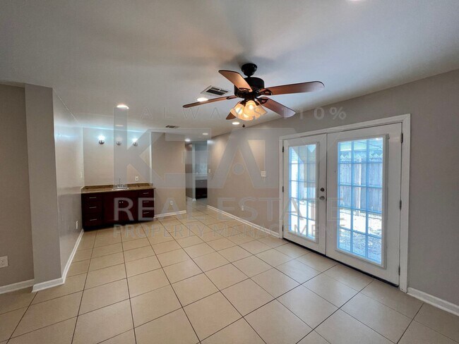 Foto del edificio - COMING SOON! 3 Bedroom Home in Fox Run!