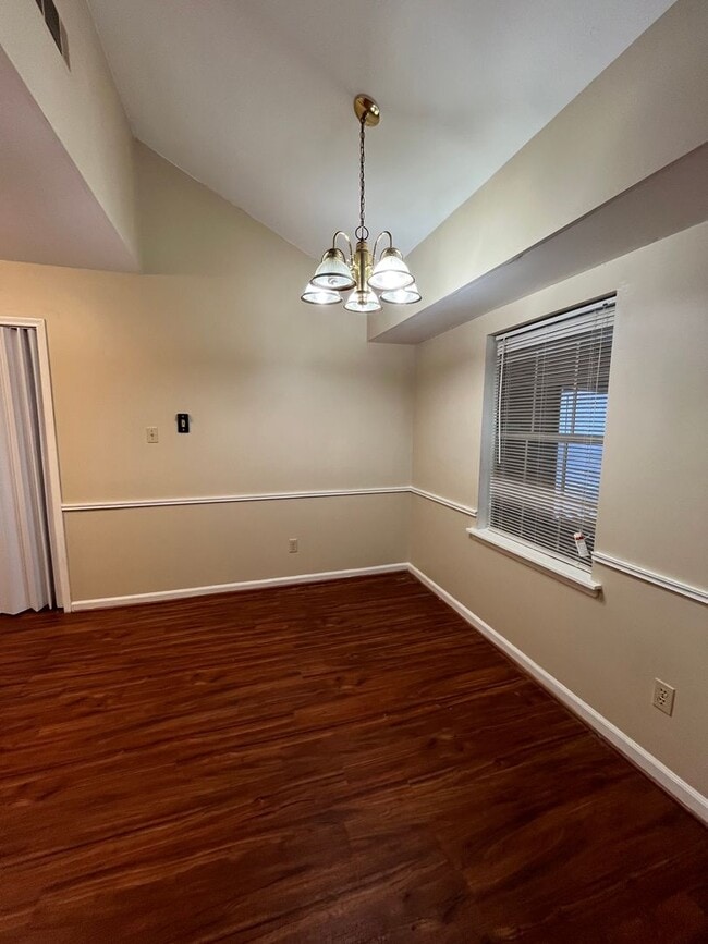 Building Photo - 171 Greenbriar Ct