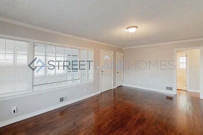 Foto del edificio - 1636 5th Ave W