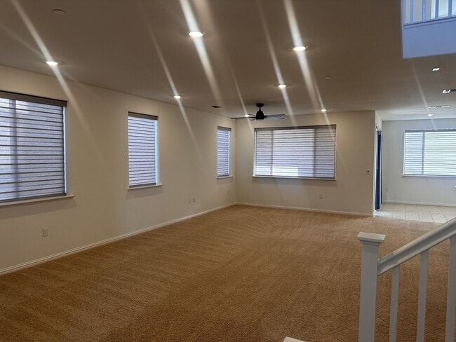 Foto del edificio - 16172 Abernathy Ct