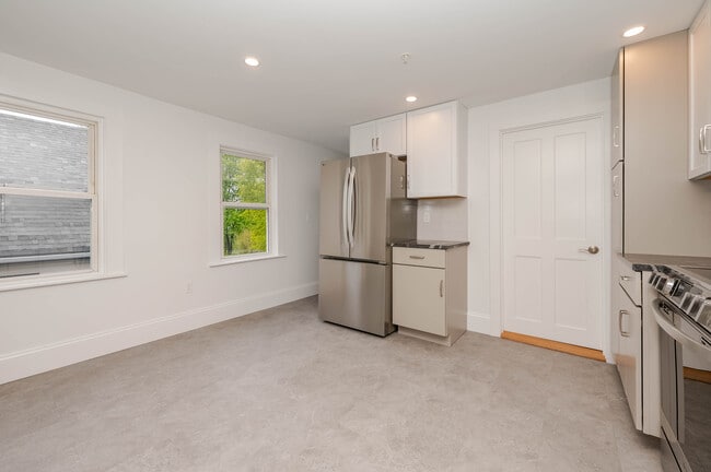 Plenty of room for kitchen table - 361 Miller Ave