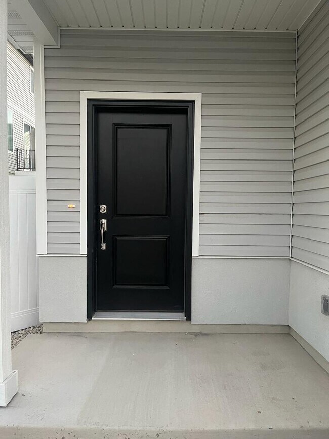 Foto del edificio - 340 N Colonnade Rd