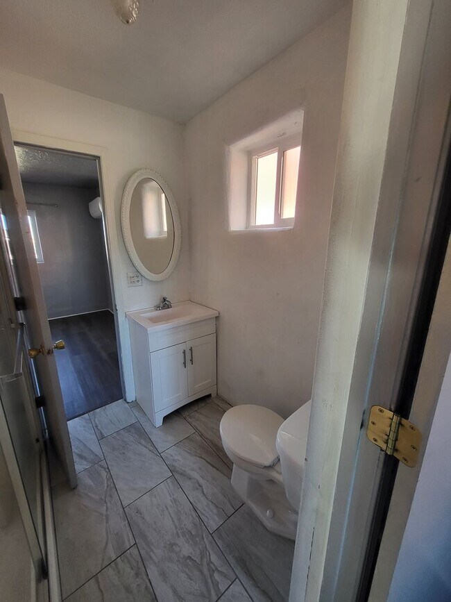 Foto del edificio - Newly renovated 2 bedroom House