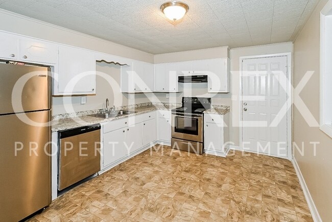 Building Photo - Welcome Home! Cute 3 Bedroom!