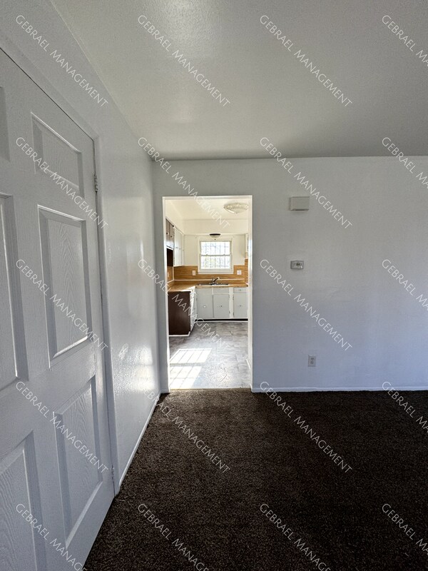 Foto del edificio - 746 Damon St