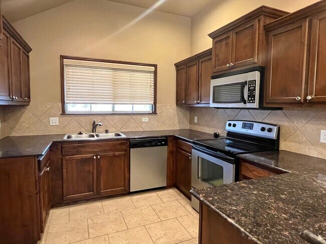Foto del edificio - 2425 NW 194th Terrace