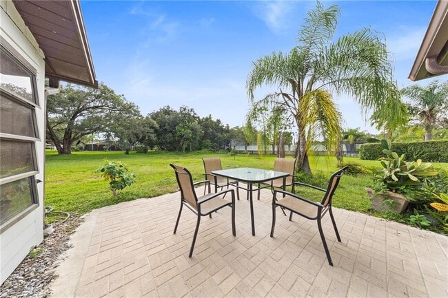 Foto del edificio - 3253 Oak Point Cir