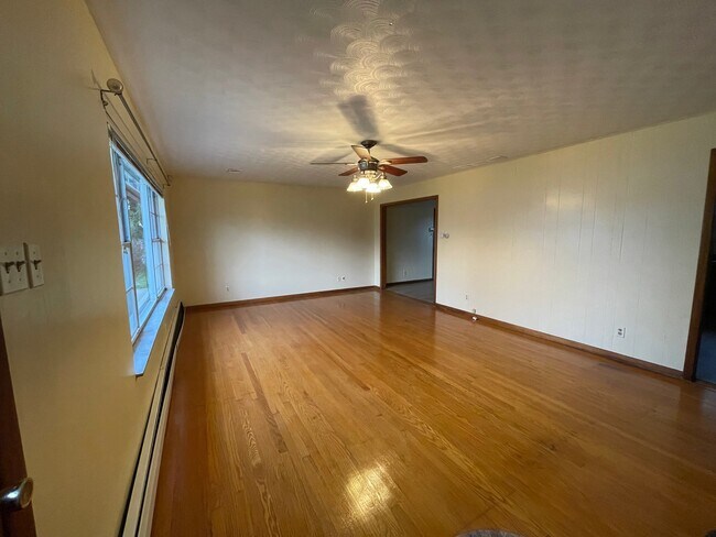 Foto del edificio - 1155 Dogwood Ridge Rd