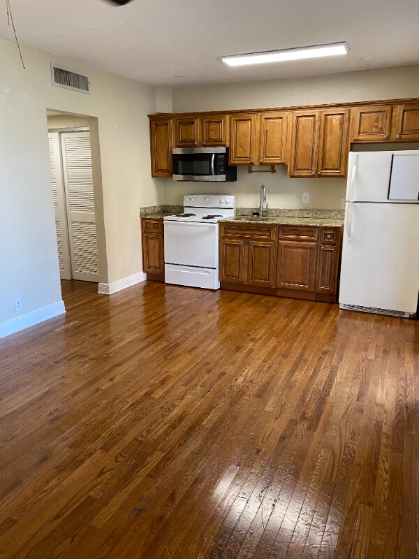 Foto del edificio - 7 Oak St