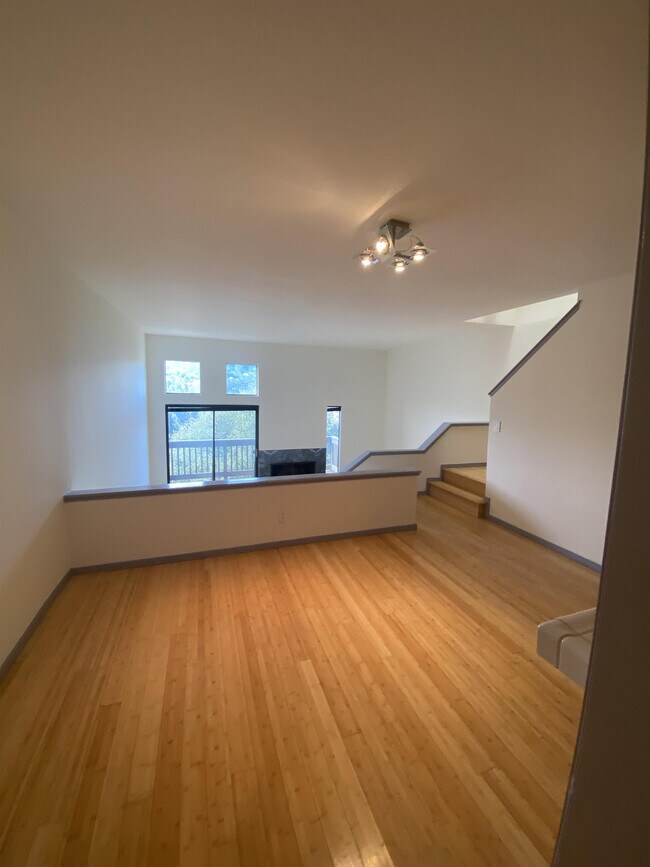 Building Photo - 260 Bay Vista Cir