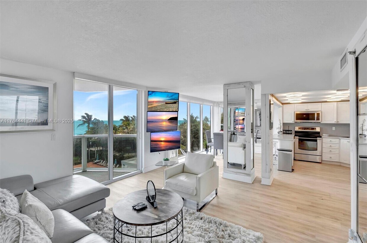 Foto principal - 2401 Collins Ave