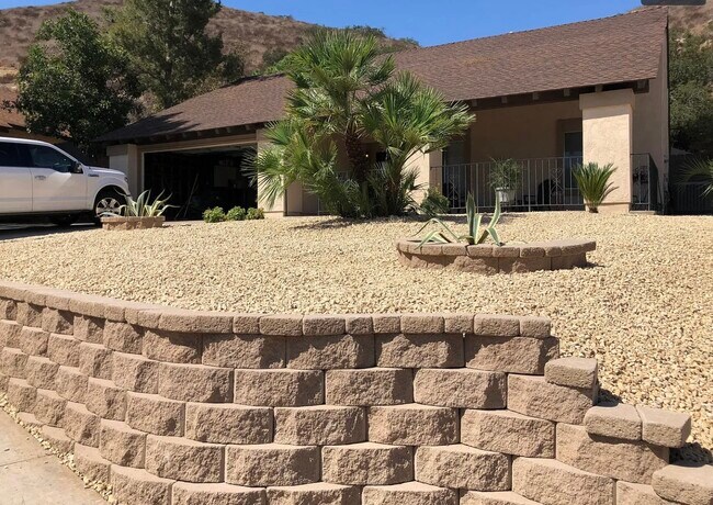 Foto del edificio - 10431 Santana St