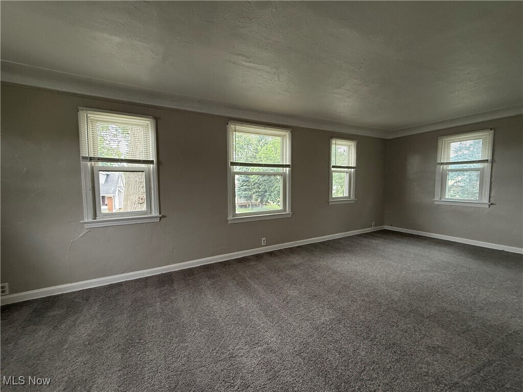 6715 Theota Ave Parma, OH 44129 – photo 2