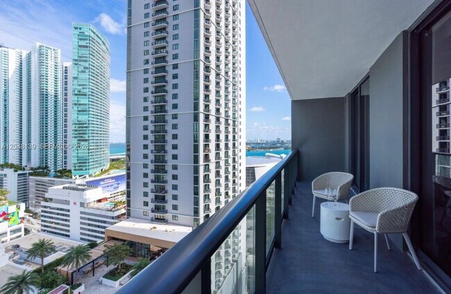 Foto del edificio - 159 NE 6th St