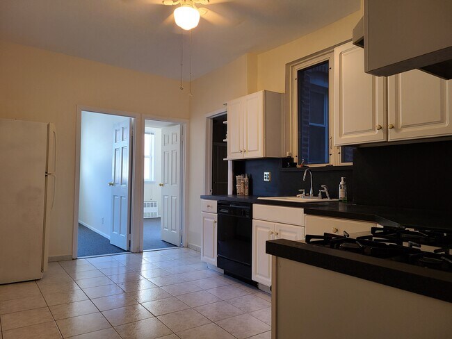 Building Photo - 197 27th Ave