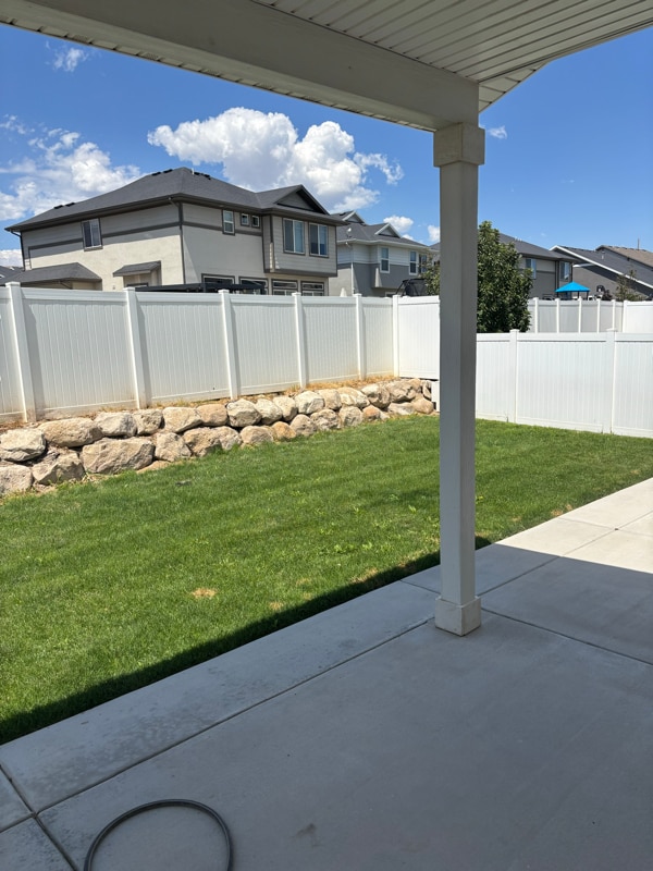 Building Photo - 2521 N Drexler Dr