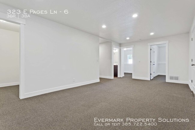 Building Photo - 323 E Pages Ln