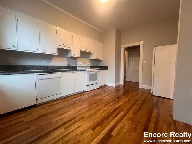 Foto del edificio - 29 Littell Rd