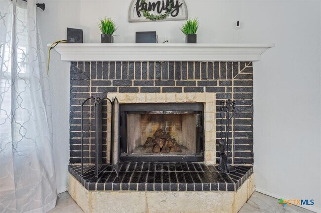 Foto del edificio - 1608 Walker Pl Blvd