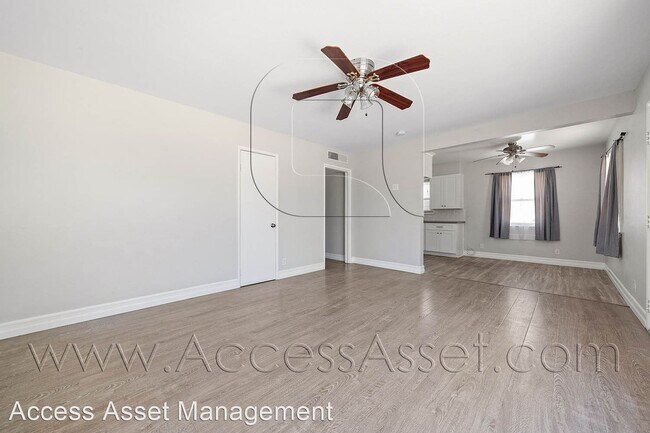 Building Photo - 3 br, 1 bath House - 2840 N F St