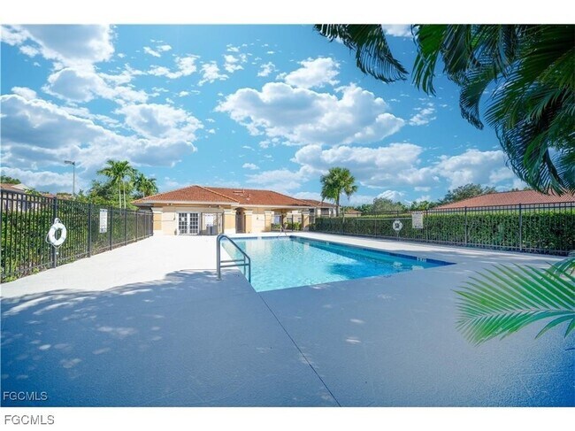 Foto del edificio - 4110 Castilla Circle