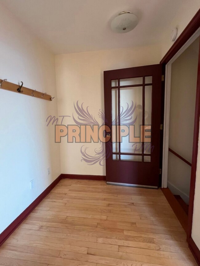 Foto del edificio - 403-405 1/2 W Granite