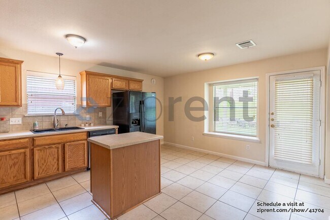 Building Photo - 632 Fort Thomas Pl