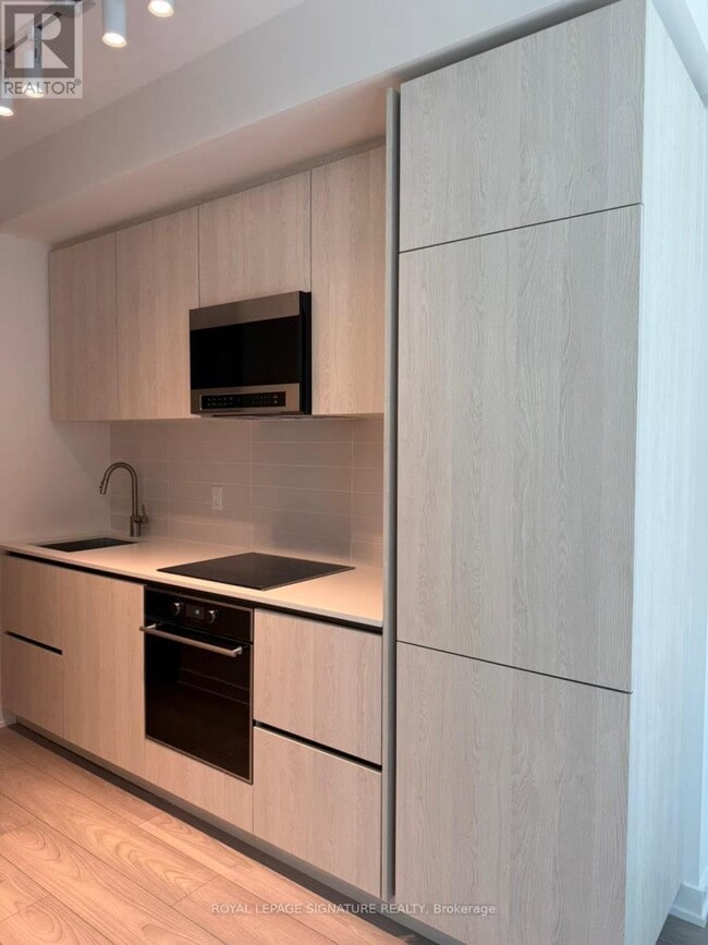 Building Photo - 110 Broadway Ave